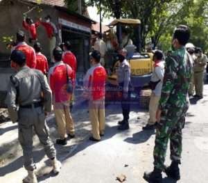 Penertiban Bangunan Liar di Kec  Banjarsari