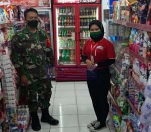 Cara Serda Agus Komsos dan Berikan Himbauan Protokol Covid-19 Diwilayahnya