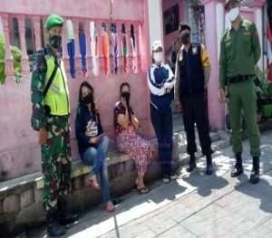 Serka Giminanto Bantu Penyemprotan Fogging Disinfektan di Wilayah Binaan