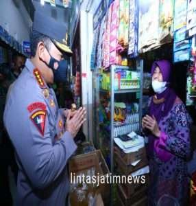 Tinjau Pasar Muntilan, Kapolri Minta Pedagang Laporkan Jika Distribusi Minyak Curah Terganggu