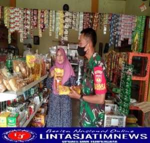 Babinsa Cek di pasar tradisional, Stok dan Harga Migor di wilayah Bendosari terpantau aman