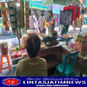 Cek ketersediaan Migor curah dan Kemasan KOramil 02 Nguter dan Polsek sambagi Pasar nguter