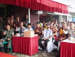 Dandim Kulon Progo Ikuti Giat Safari Kamtibmas Kapolda DIY di Pasar Wates