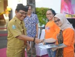 Taman Budaya Jawa Timur Cak Durasim, Kedatangan Pelukis Wanita