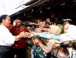 Pasar Grogolan Baru Pekalongan  Sejumlah Komoditas Pangan di Tinjau Oleh Presiden