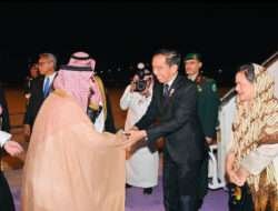 Presiden Jokowi dan Ibu Iriana Tiba di Riyadh