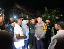 Korban Terdampak Puting Beliung di Sambangi Kapolres Bondowoso Beserta Forkopimda