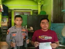 Jelang Nataru, Polres Gresik Amankan Ratusan Botol Miras di Menganti