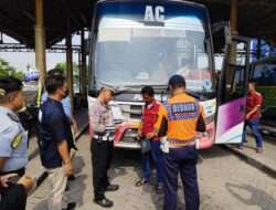 Operasi Gabungan di Terminal Bunder, Polres Gresik Perketat Pengawasan Bus Jelang Libur Nataru