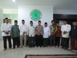 Perkuat Sinergitas, Kapolres Gresik AKBP Rovan Silaturahmi ke MUI dan GKI Gresik