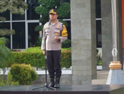 Kapolres Gresik Pimpin Apel Perdana Tekan Profesionalisme dan Disiplin
