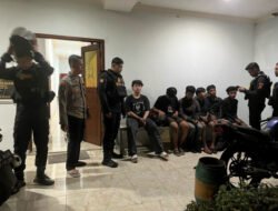 Raimas Kalamunyeng Sat Samapta Polres Gresik Gelar Patroli Malam, Gangster di Driyorejo Diamankan Saat Kabur