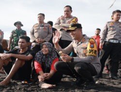 Libur Lebaran Kapolres Jember dan Jajaran Patroli Dialogis di Lokasi Wisata