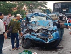 Tabrakan Maut Antara Bus dan Rombongan Umrah Asal Tuban,7 Orang Meningal Dunia