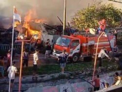 Jago Merah Lahap Tiga Rumah di Penggwa Lima
