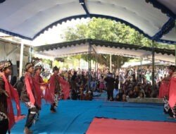 Seni Tari Jangkrik Genggong, TNI Selalu Hadir Dalam Pelestarian Budaya Lokal gi Wilayah Pacitan