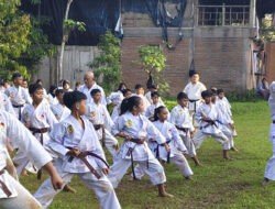 Karateka Cilik Kodim 0806/Trenggalek Tempaan INTAR di Gashuku INKAI Jatim 2025
