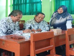 PGSD Universitas Negeri Surabaya Gelar Pelatihan Wordless Picture Book di Pacitan