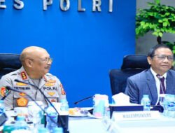 Polri Teguhkan Moral dan Profesionalisme Pasca Krisis, Gandeng Prof. Mahfud MD dan Komjen Chryshnanda