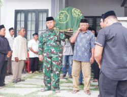 Wujud Belasungkawa, Dandim 0801/Pacitan Takziah di Rumah Duka Ayah Anggota Provost