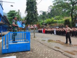 Danramil 0806-07/Watulimo Sosialisasi Rekrutmen TNI AD 2025 ke Pelajar SMKN 1 Watulimo