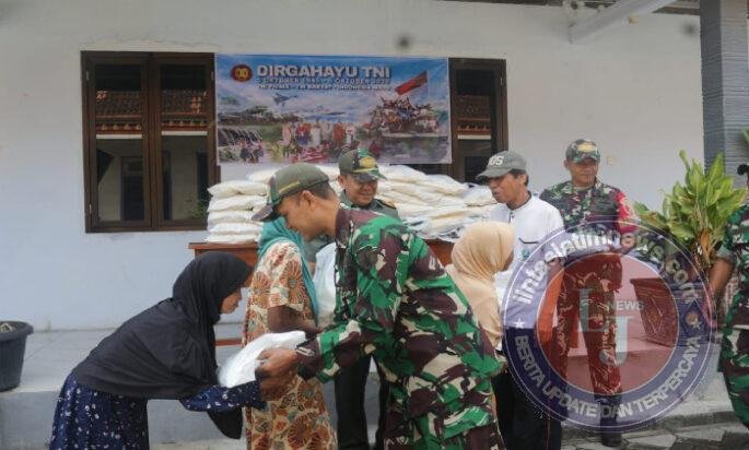 Baksos HUT ke 80 TNI, Kodim Ponorogo Bagikan Ribuan Paket Sembako Kepada Warga