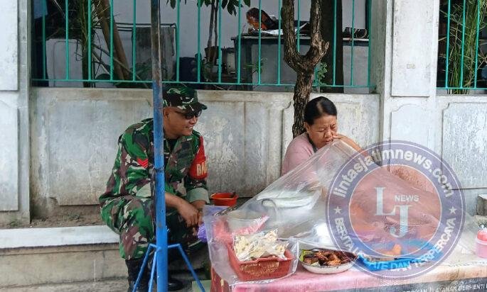 Babinsa Kratonan Himbau Kebersihan Makanan dan Lingkungan UMKM